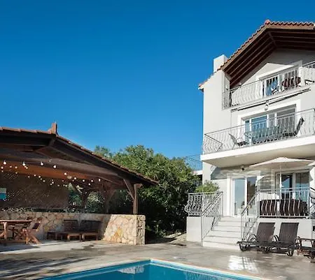 Villa Vassaliki Willa *